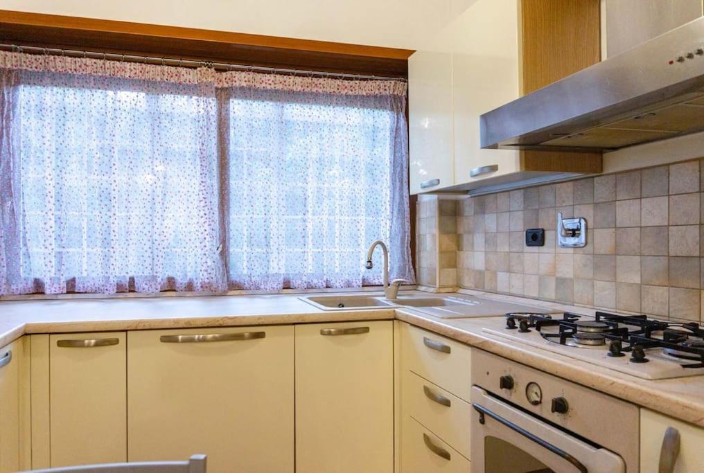 Cipro Nuovissimo Appartamento Posizione Strategica Rom Exterior foto